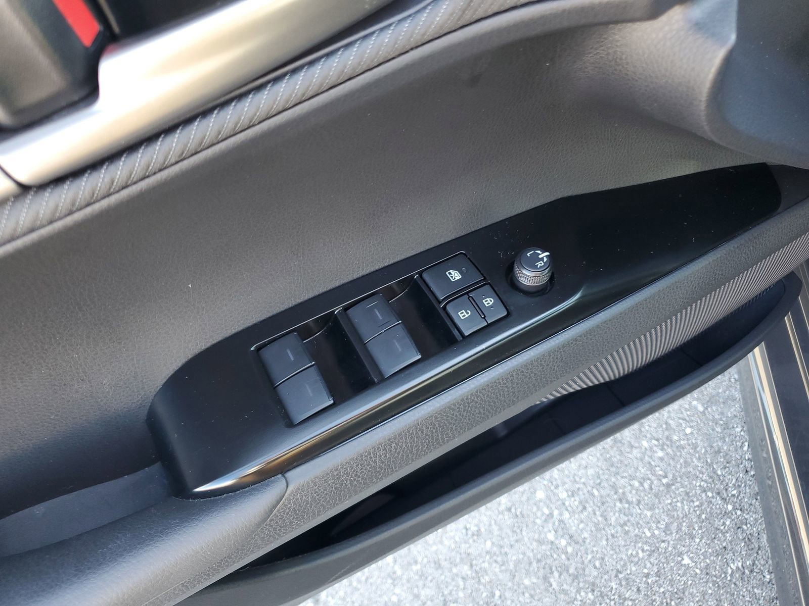 Certified 2025 Toyota Camry SE image 21