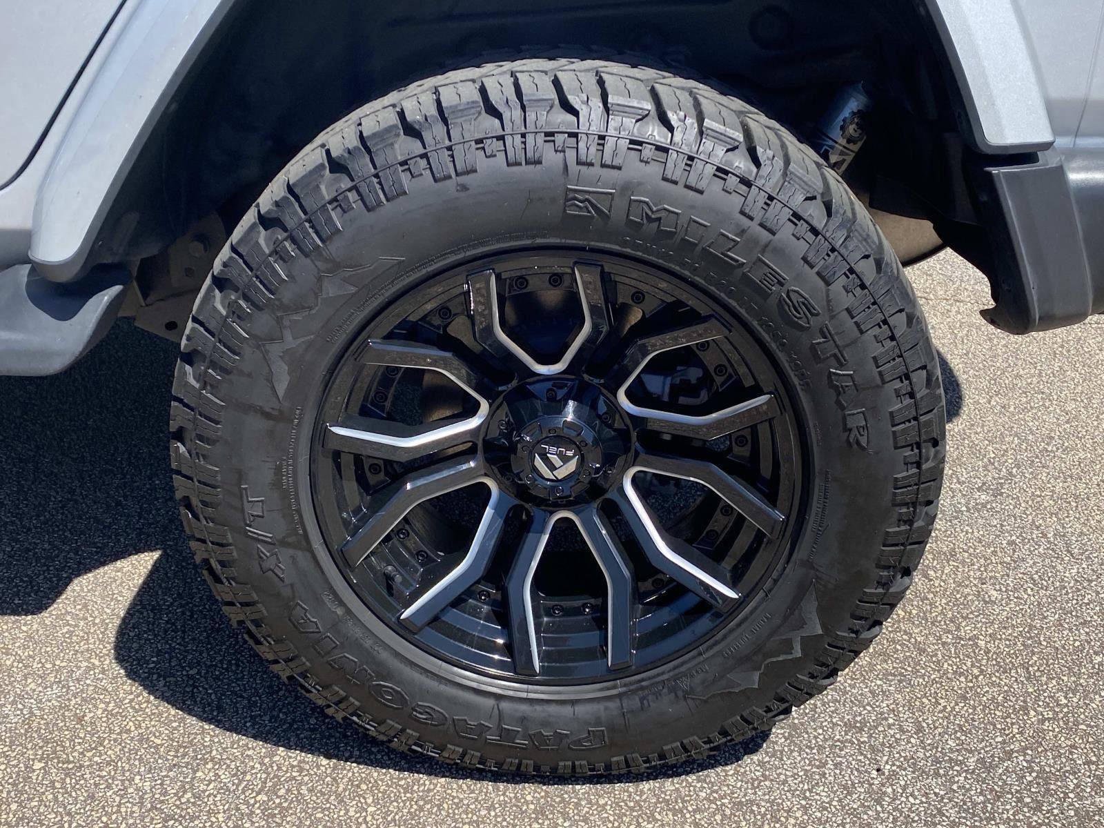 Used 2023 Jeep Wrangler Sahara w/ Cold Weather Group image 15