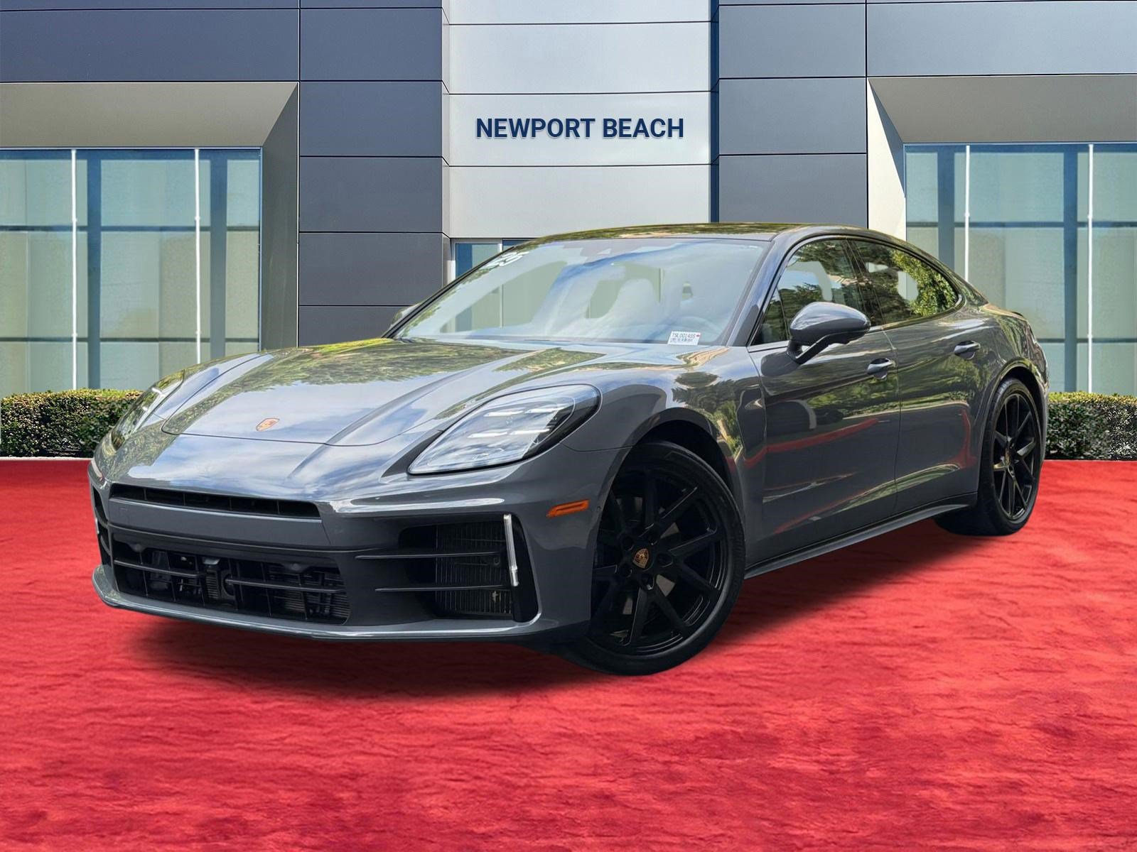 Used 2025 Porsche Panamera image 1