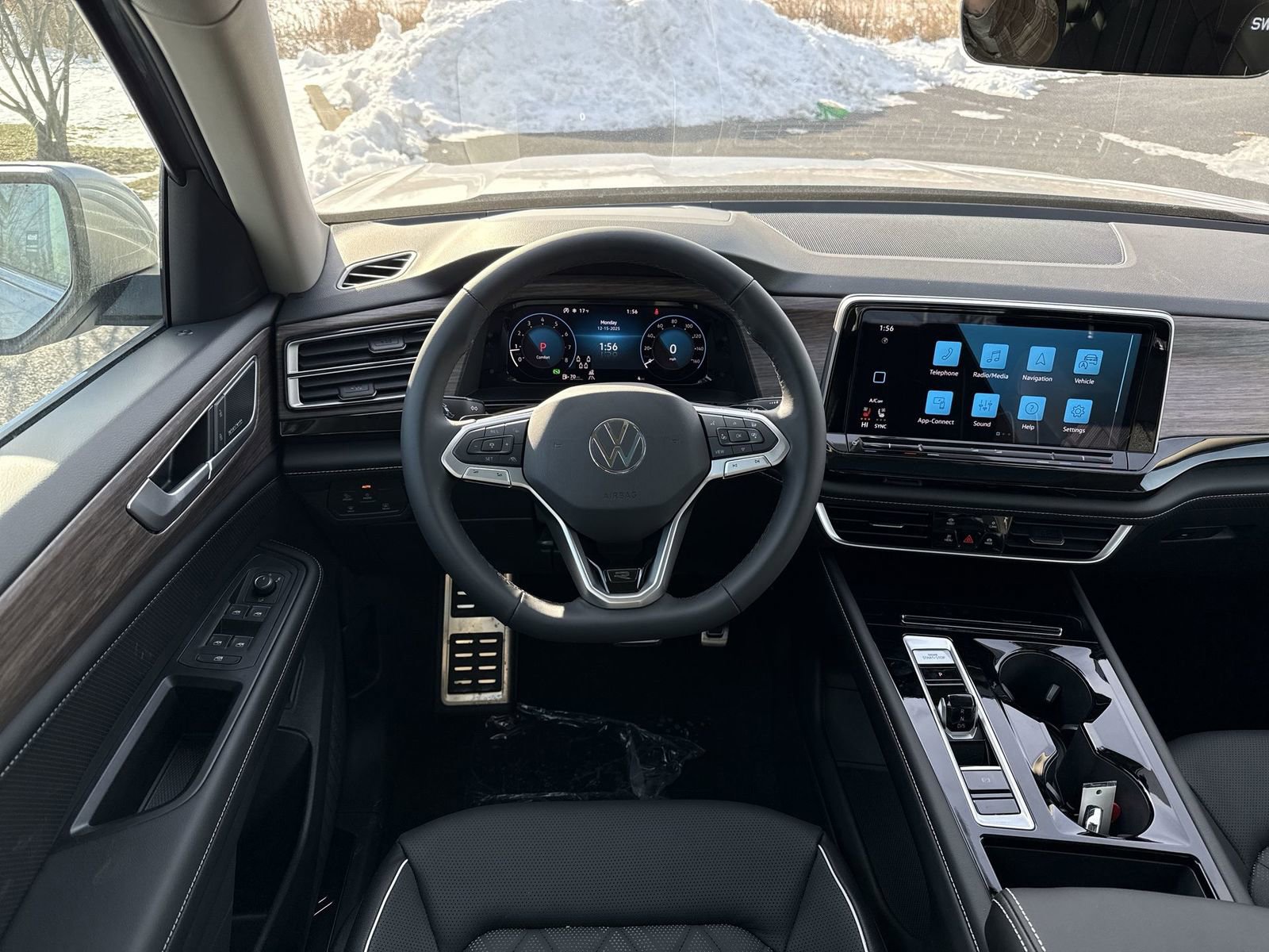 New 2026 Volkswagen Atlas SEL Premium R-Line image 15