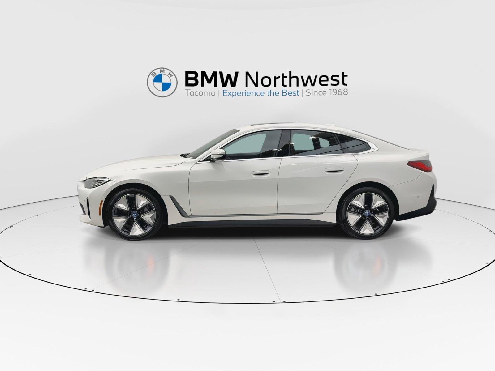 Used 2024 BMW i4 eDrive35 w/ Parking Assistance Package RWD image 11