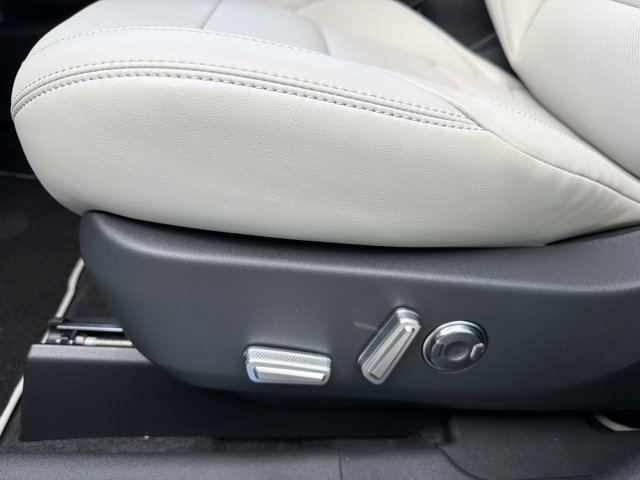 New 2026 Lincoln Nautilus Premier w/ Equipment Group 102A AWD/4WD image 12