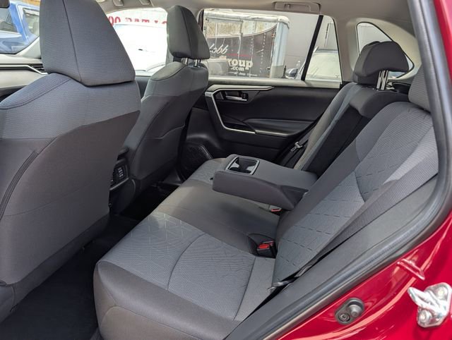 Used 2025 Toyota RAV4 XLE w/ Convenience Package FWD image 26
