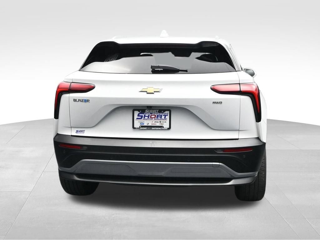 Used 2024 Chevrolet Blazer EV LT AWD/4WD image 4