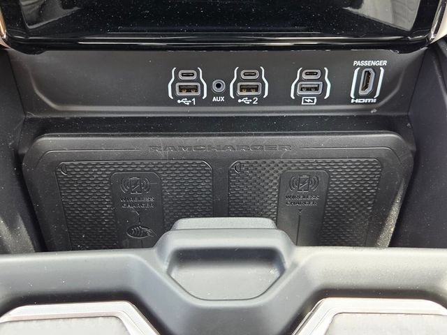Used 2025 RAM 1500 Tungsten AWD/4WD image 30