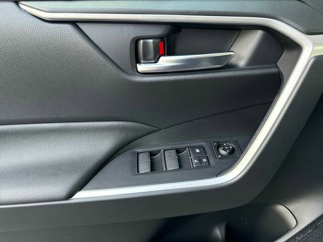 Used 2025 Toyota RAV4 XLE Premium image 13