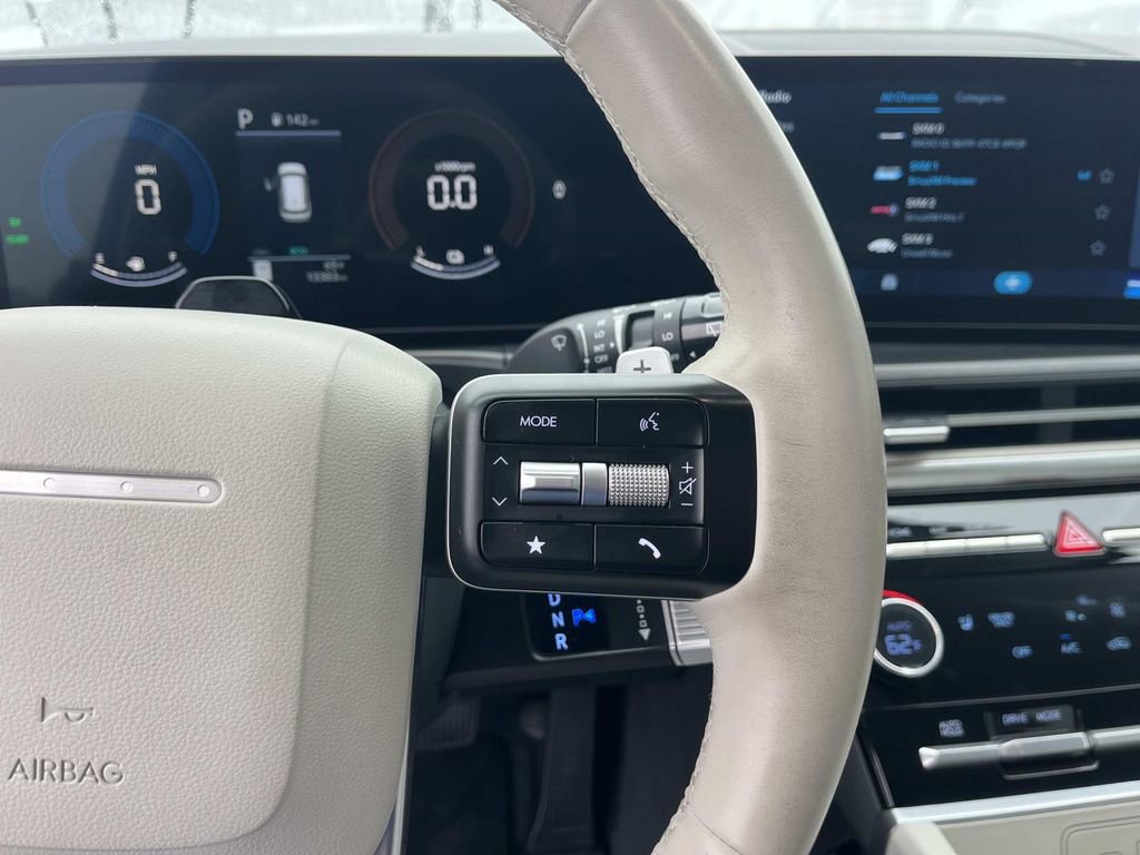 Used 2025 Hyundai Santa Fe SEL image 19