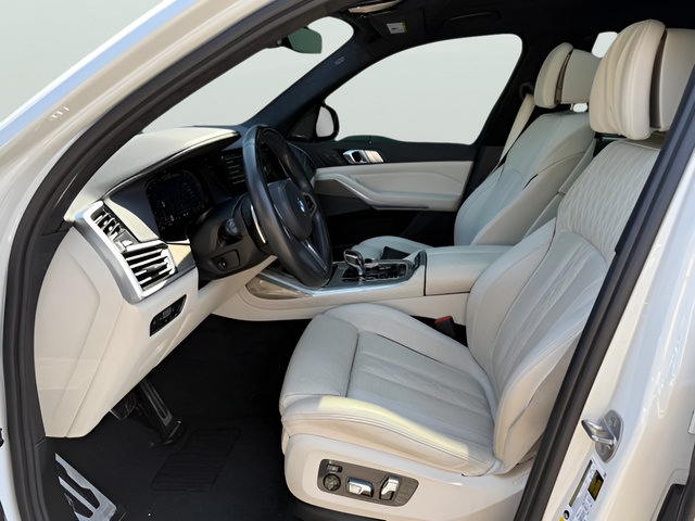Used 2022 BMW X7 xDrive40i w/ M Sport Package AWD/4WD image 16