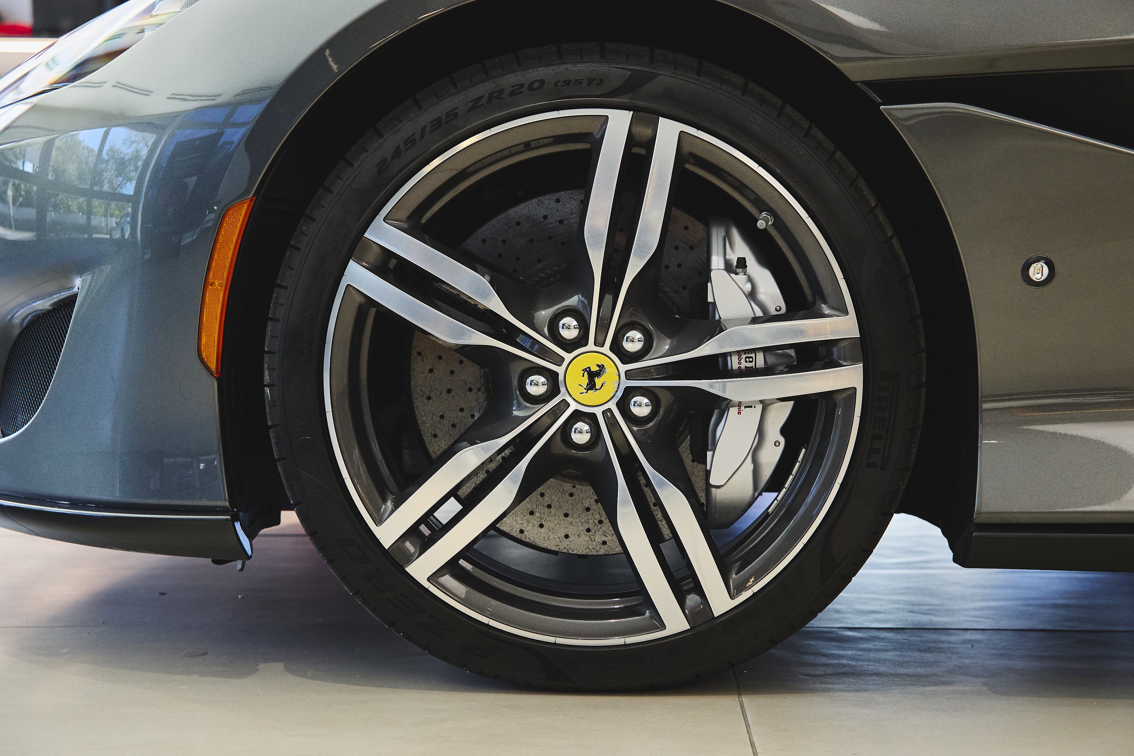 Used 2019 Ferrari Portofino RWD image 53