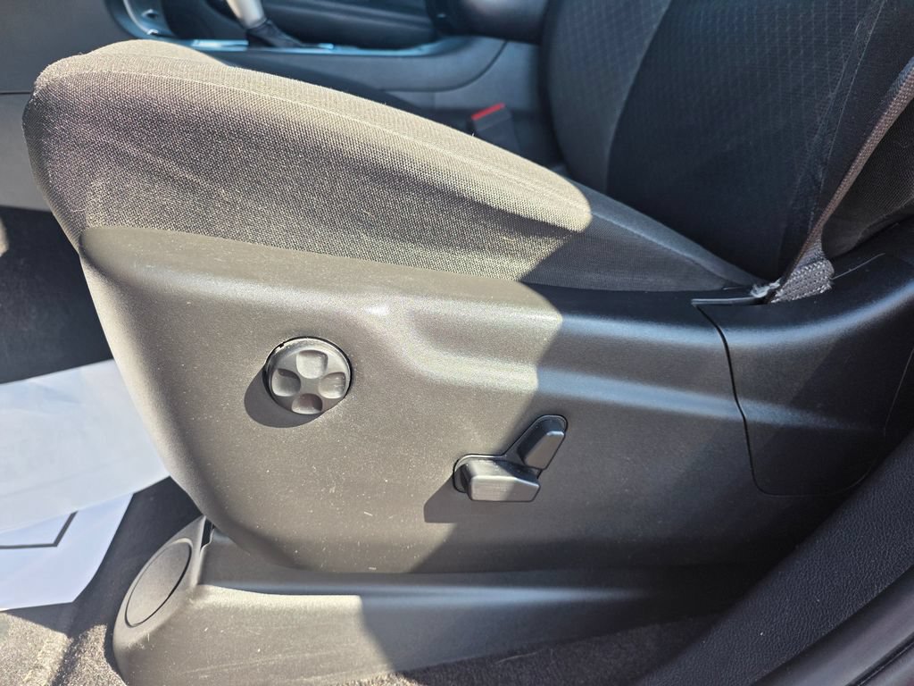 Used 2020 Jeep Grand Cherokee Laredo AWD/4WD image 9