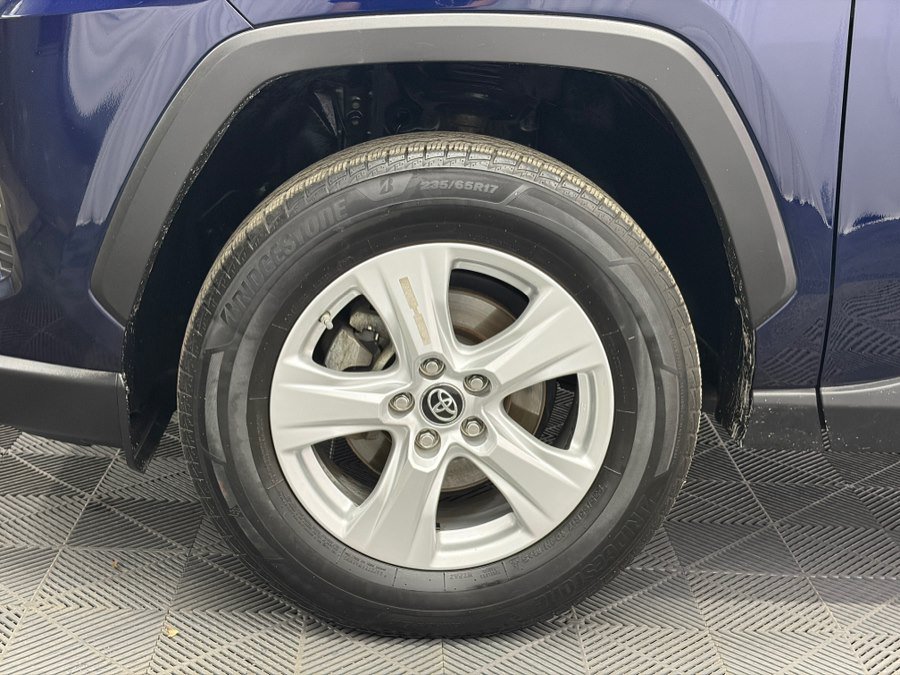 Used 2019 Toyota RAV4 XLE w/ Convenience Package AWD/4WD image 34