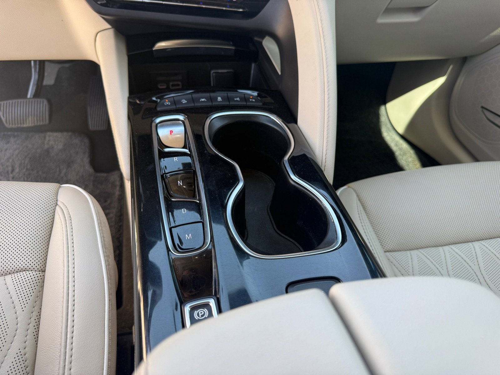 Used 2021 Buick Envision Avenir w/ Technology Package II AWD/4WD image 21