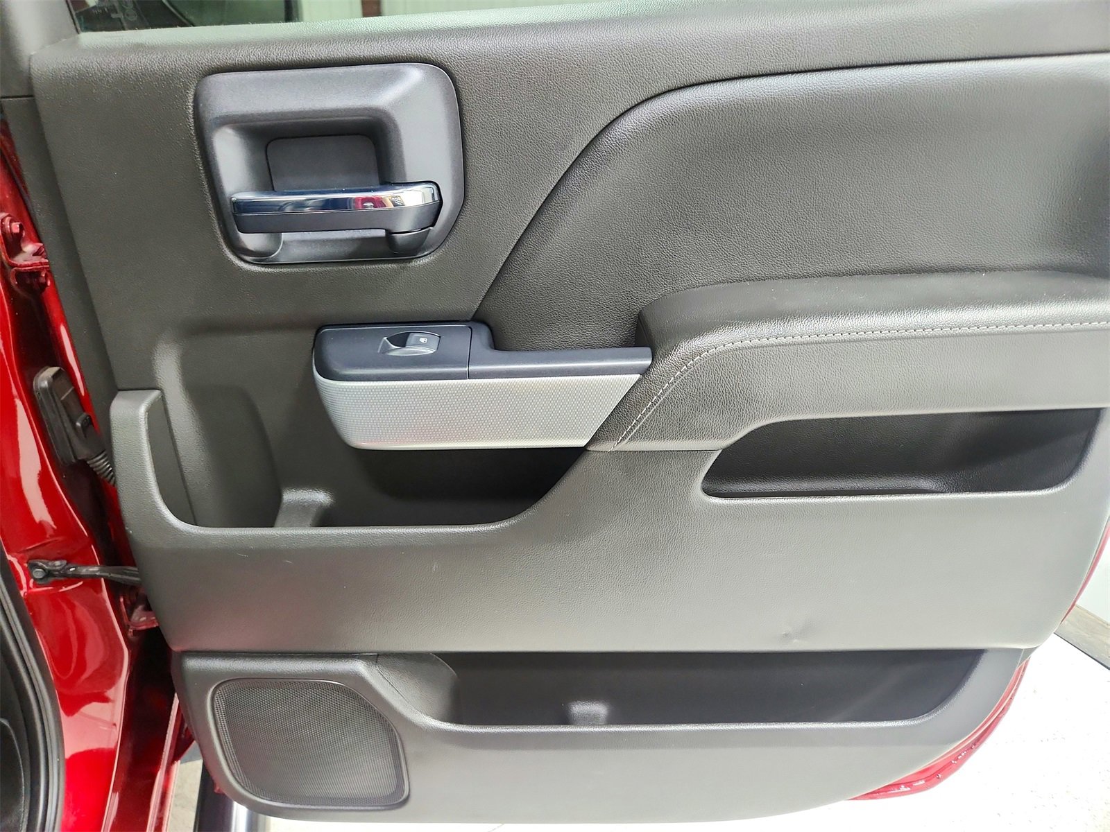 Used 2018 Chevrolet Silverado 1500 LT w/ All Star Edition image 39