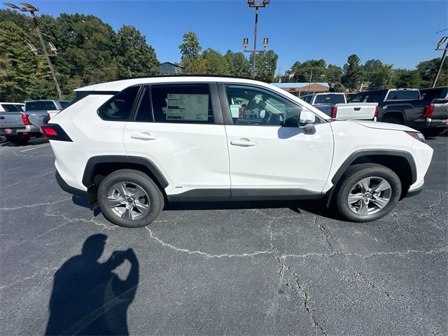 New 2025 Toyota RAV4 XLE w/ Convenience Package image 18