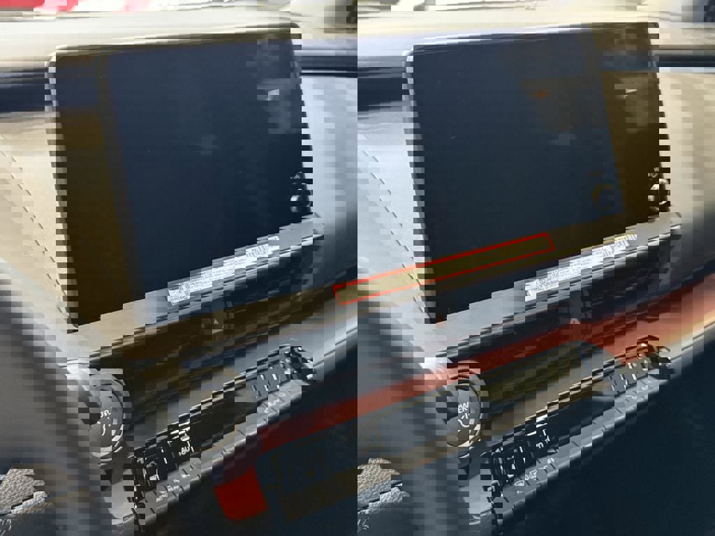 New 2026 Toyota Prius Plug-In Hybrid FWD image 31