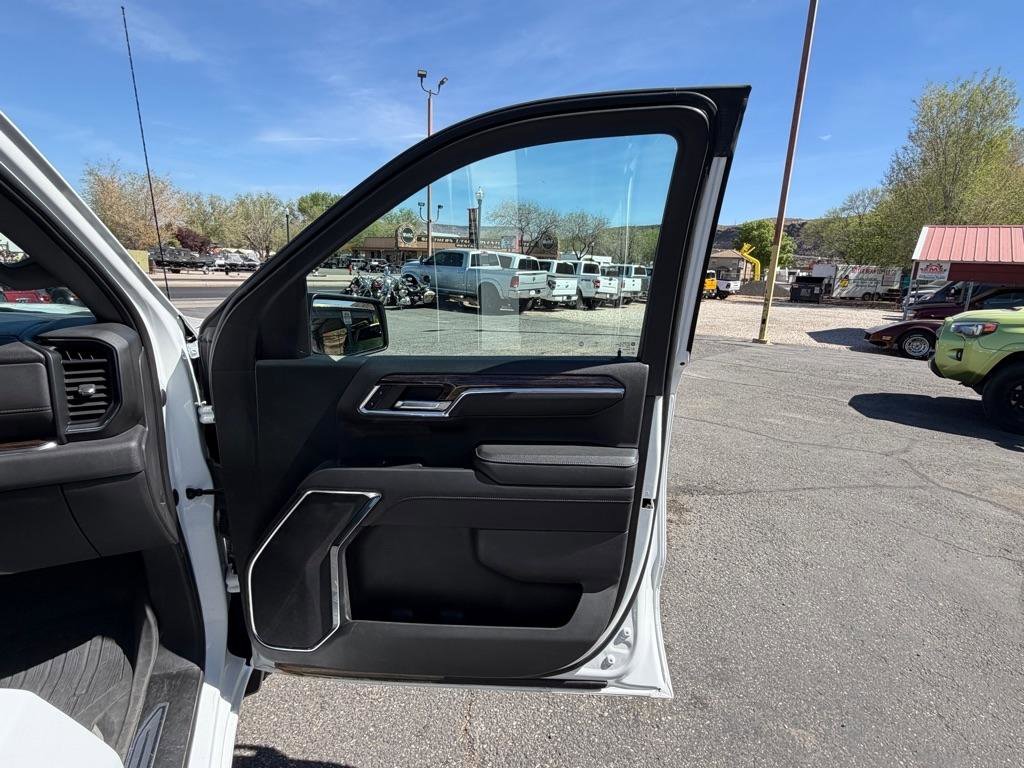 Used 2023 GMC Sierra 1500 SLE AWD/4WD image 27