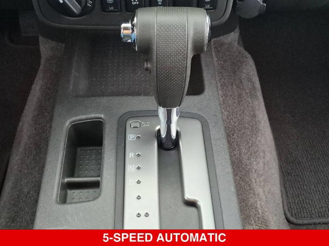 Used 2015 Nissan Frontier SV w/ SV Value Truck Package AWD/4WD image 26