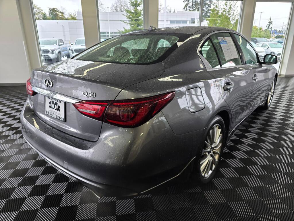 Used 2019 INFINITI Q50 Luxe w/ Essential Package (3.0T Luxe) AWD/4WD image 3