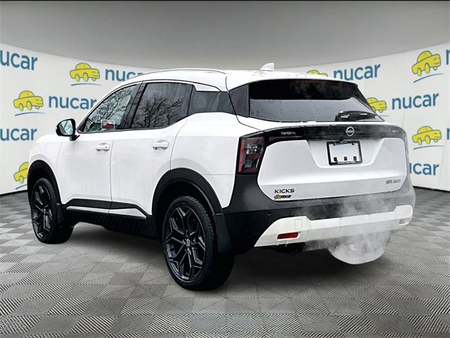 Used 2025 Nissan Kicks SR image 2