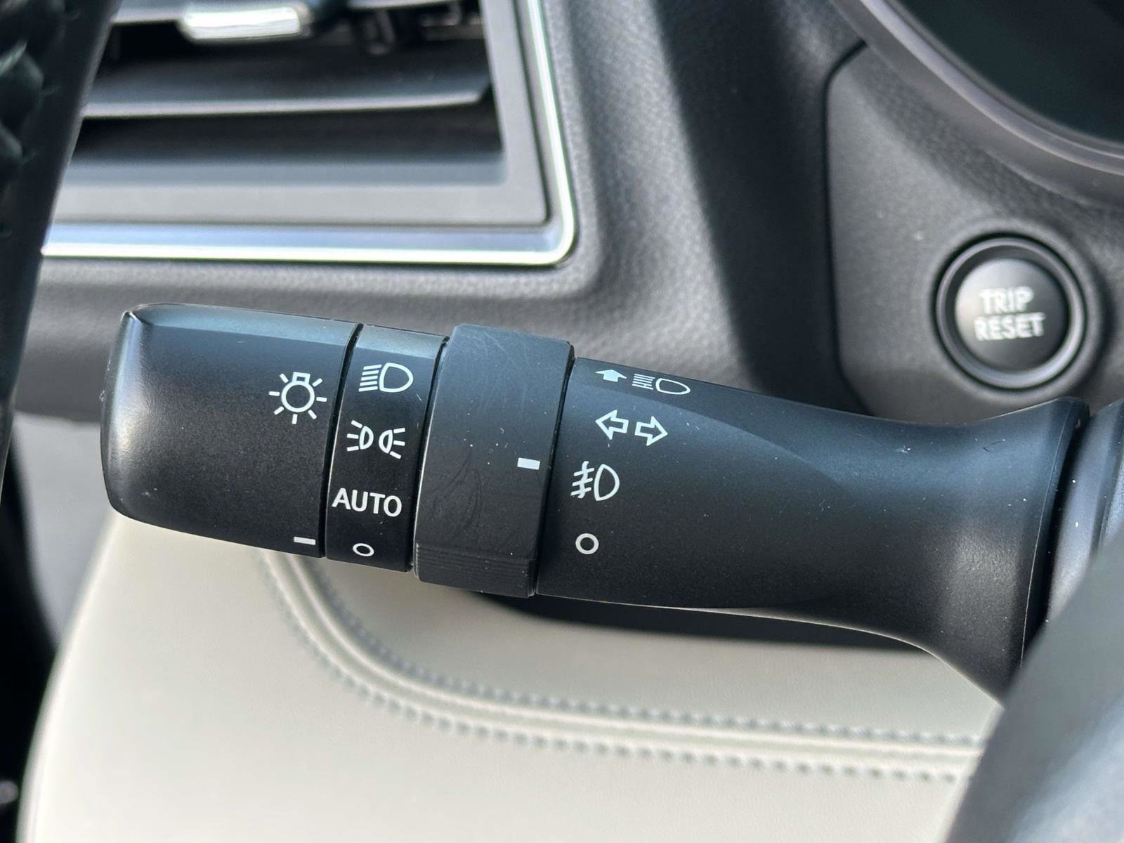 Used 2022 Subaru Ascent Touring w/ Popular Package #2A image 24