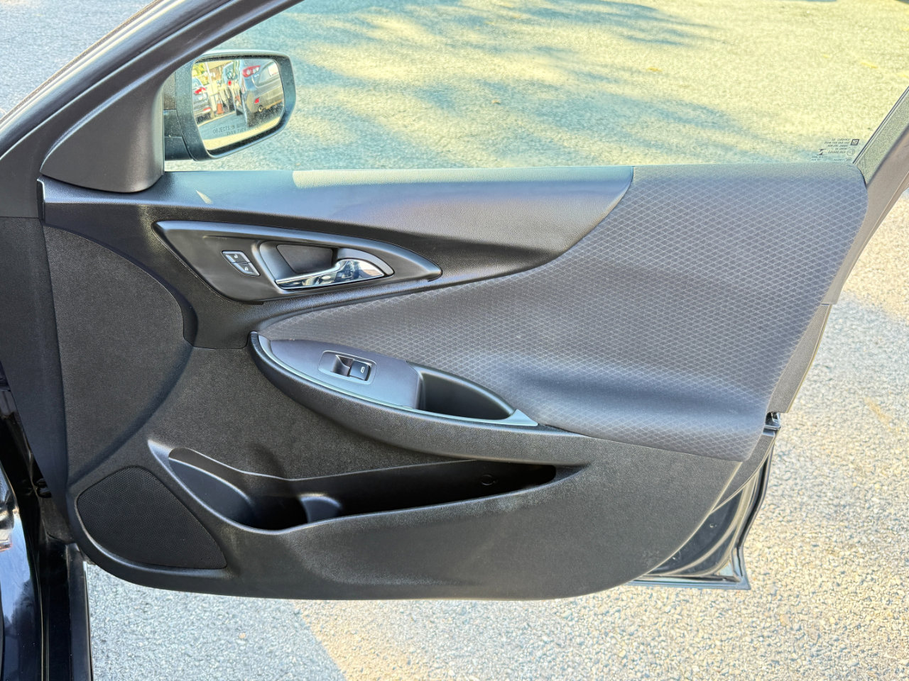 Used 2023 Chevrolet Malibu LT image 44