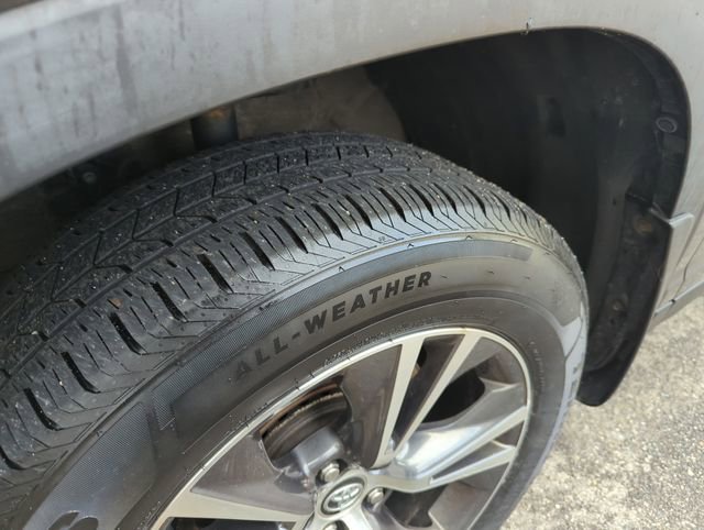 Used 2019 Toyota Highlander LE image 28