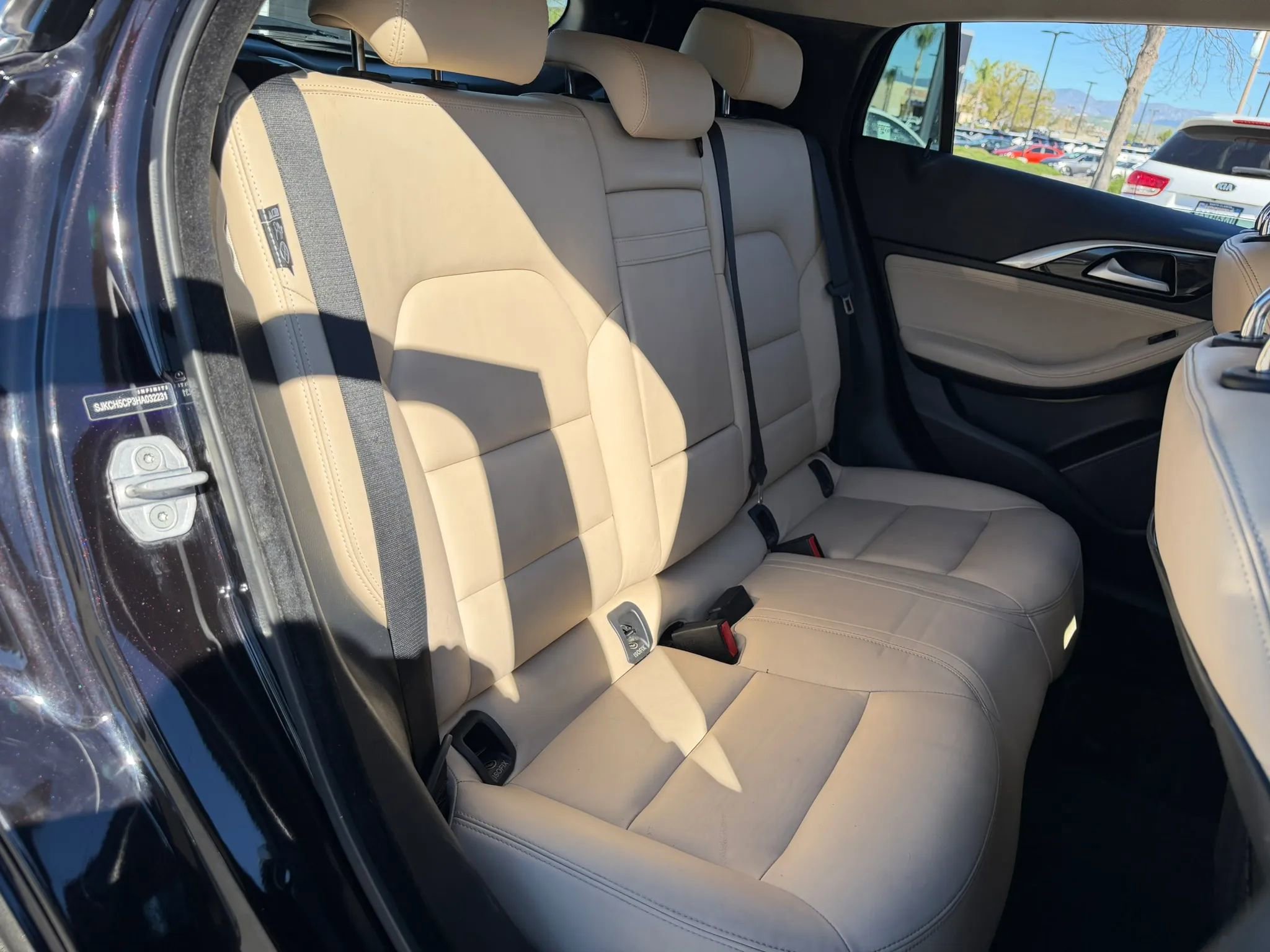 Used 2017 INFINITI QX30 Premium w/ Navigation Package image 20