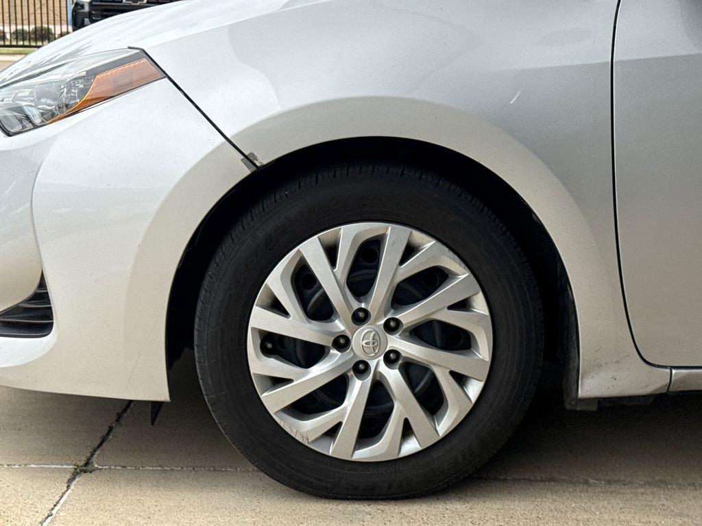 Used 2019 Toyota Corolla LE FWD image 5