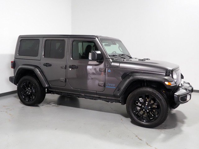 Used 2025 Jeep Wrangler 4xe Sahara w/ Safety Group AWD/4WD image 1