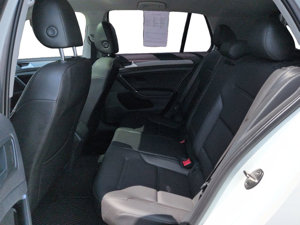 Used 2020 Volkswagen Golf 4-Door FWD image 26