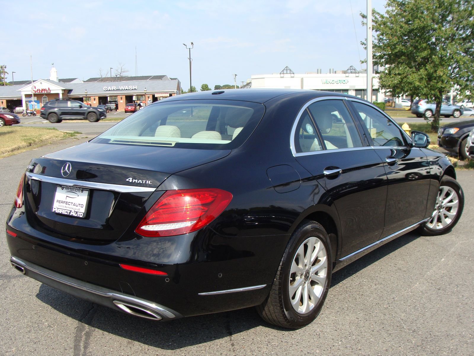 Used 2018 Mercedes-Benz E 300 4MATIC image 6