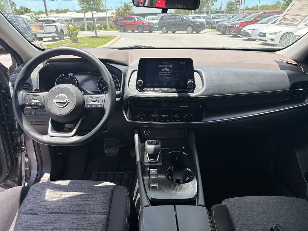 Used 2022 Nissan Rogue SV FWD image 24