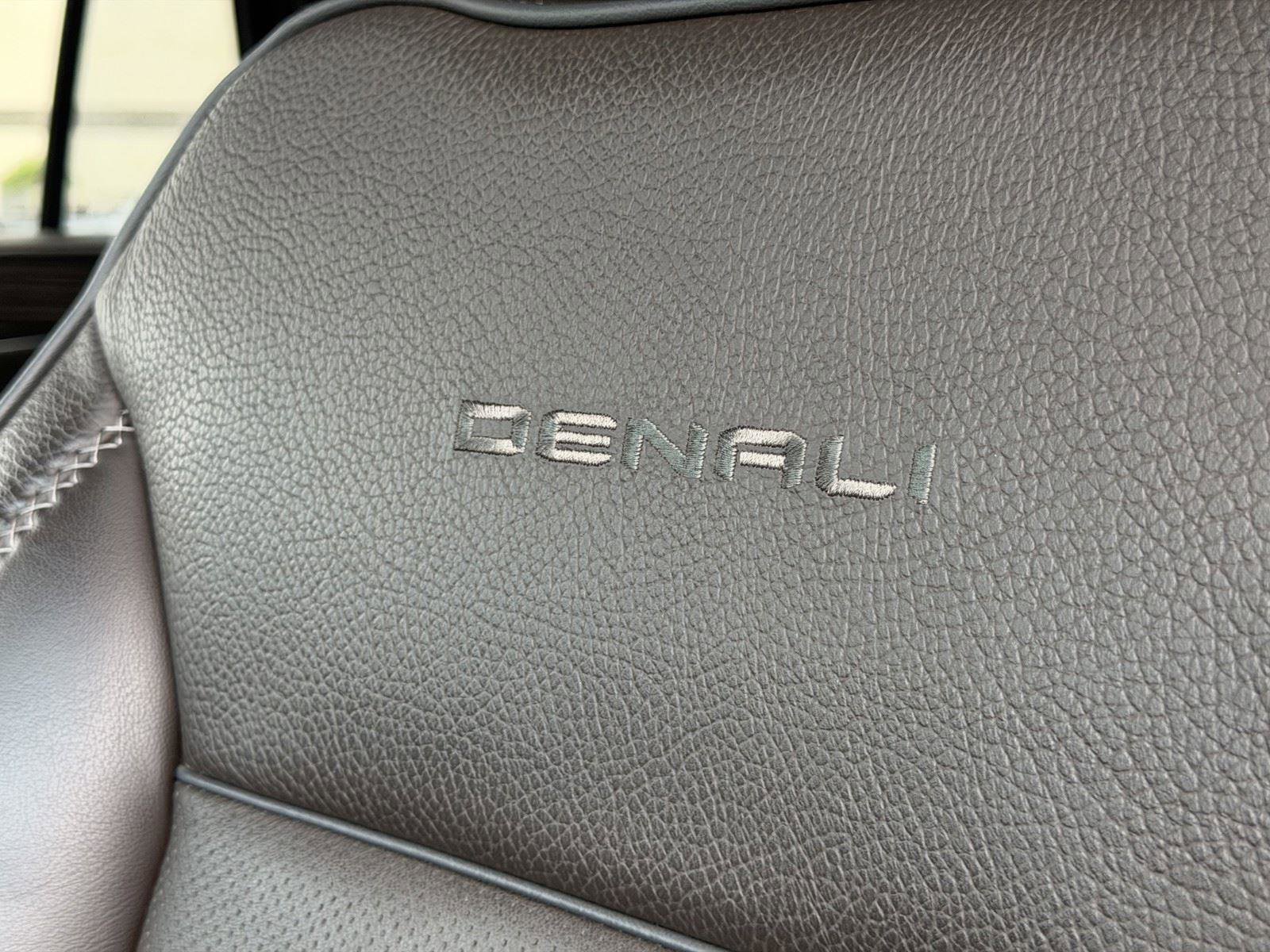 Used 2024 GMC Yukon Denali image 12