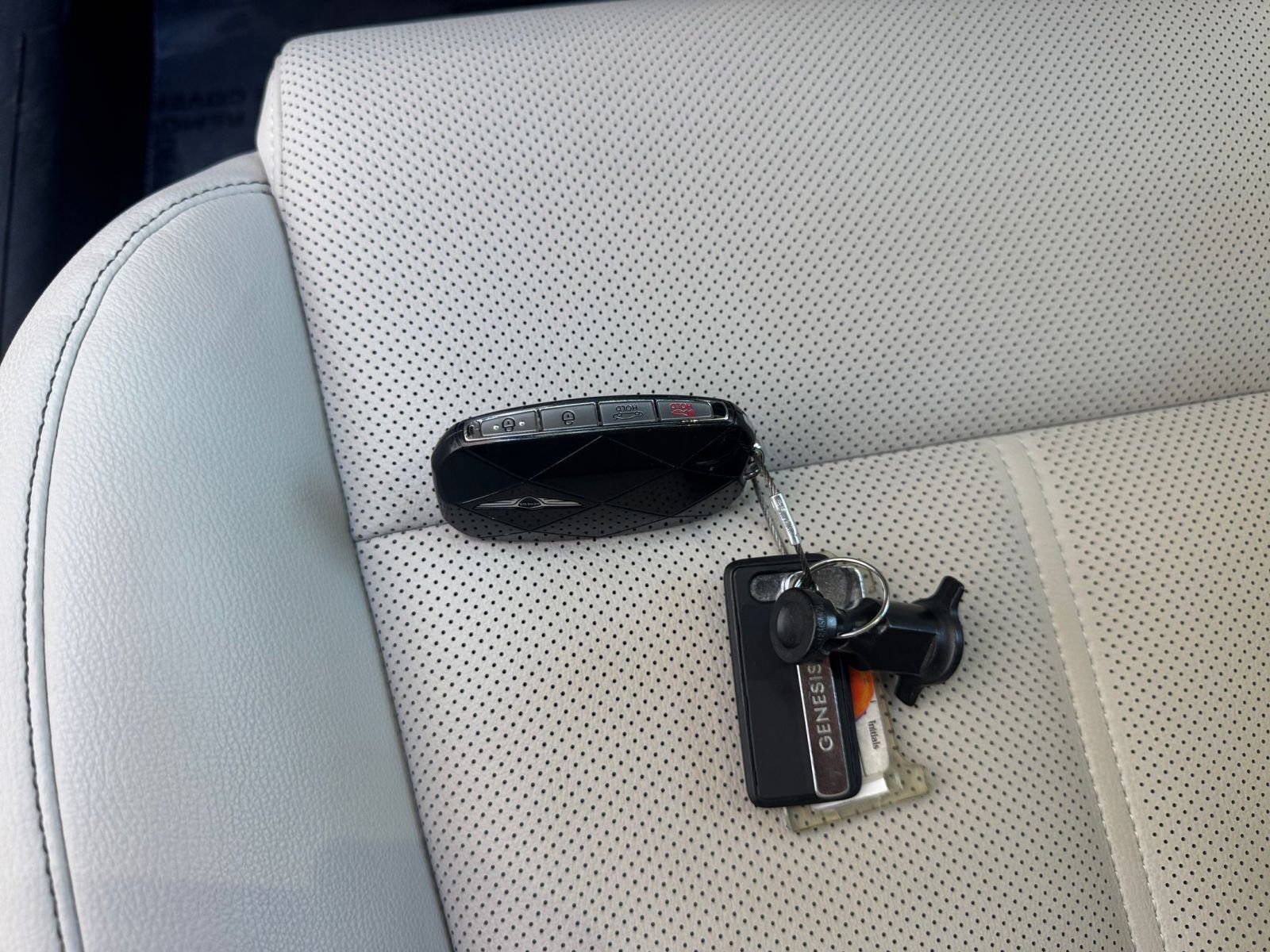 Used 2025 Genesis G70 2.5T image 22