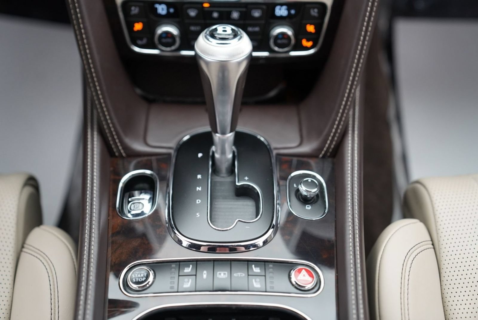 Used 2017 Bentley Flying Spur W12 AWD/4WD image 49