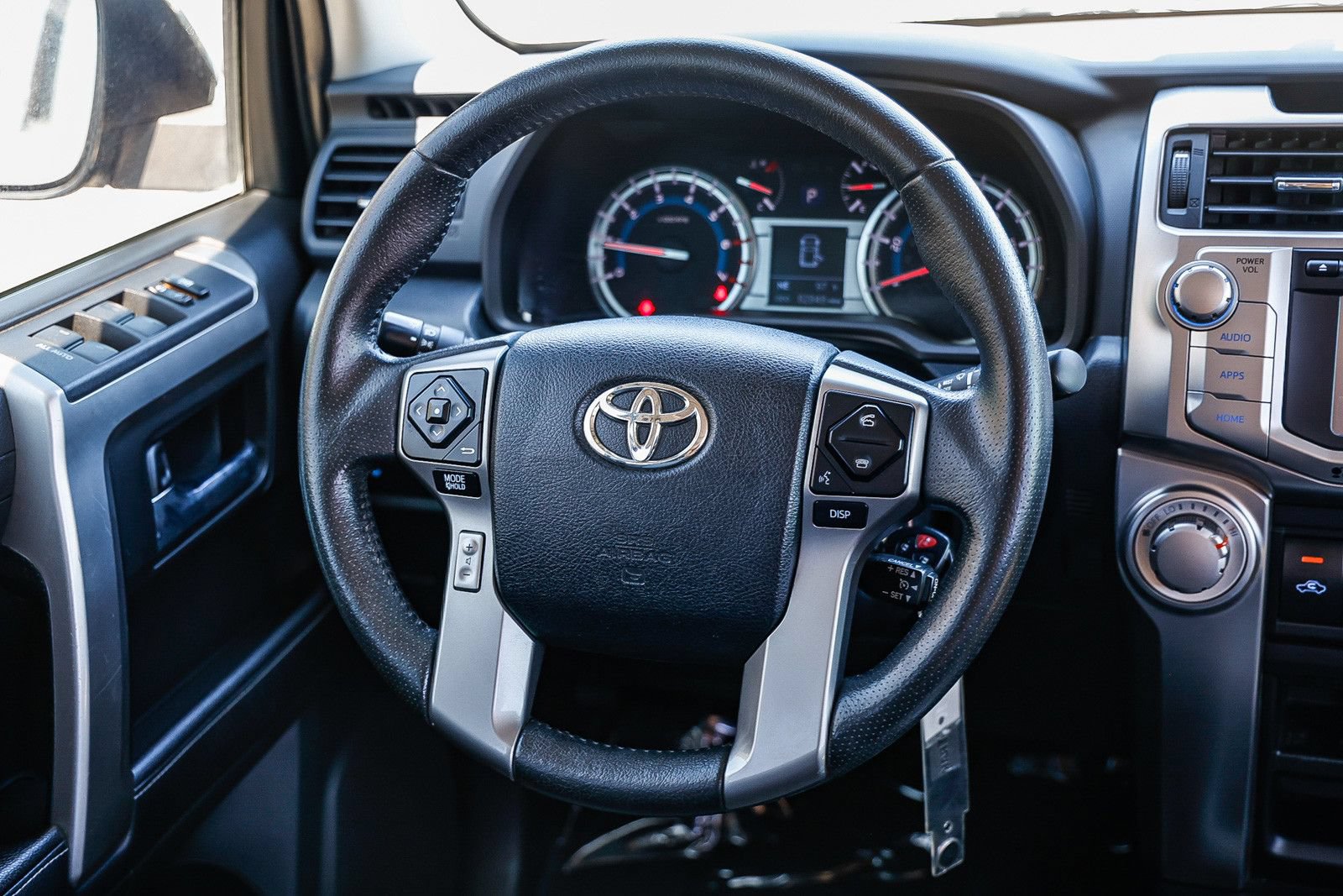 Used 2018 Toyota 4Runner SR5 Premium AWD/4WD image 13