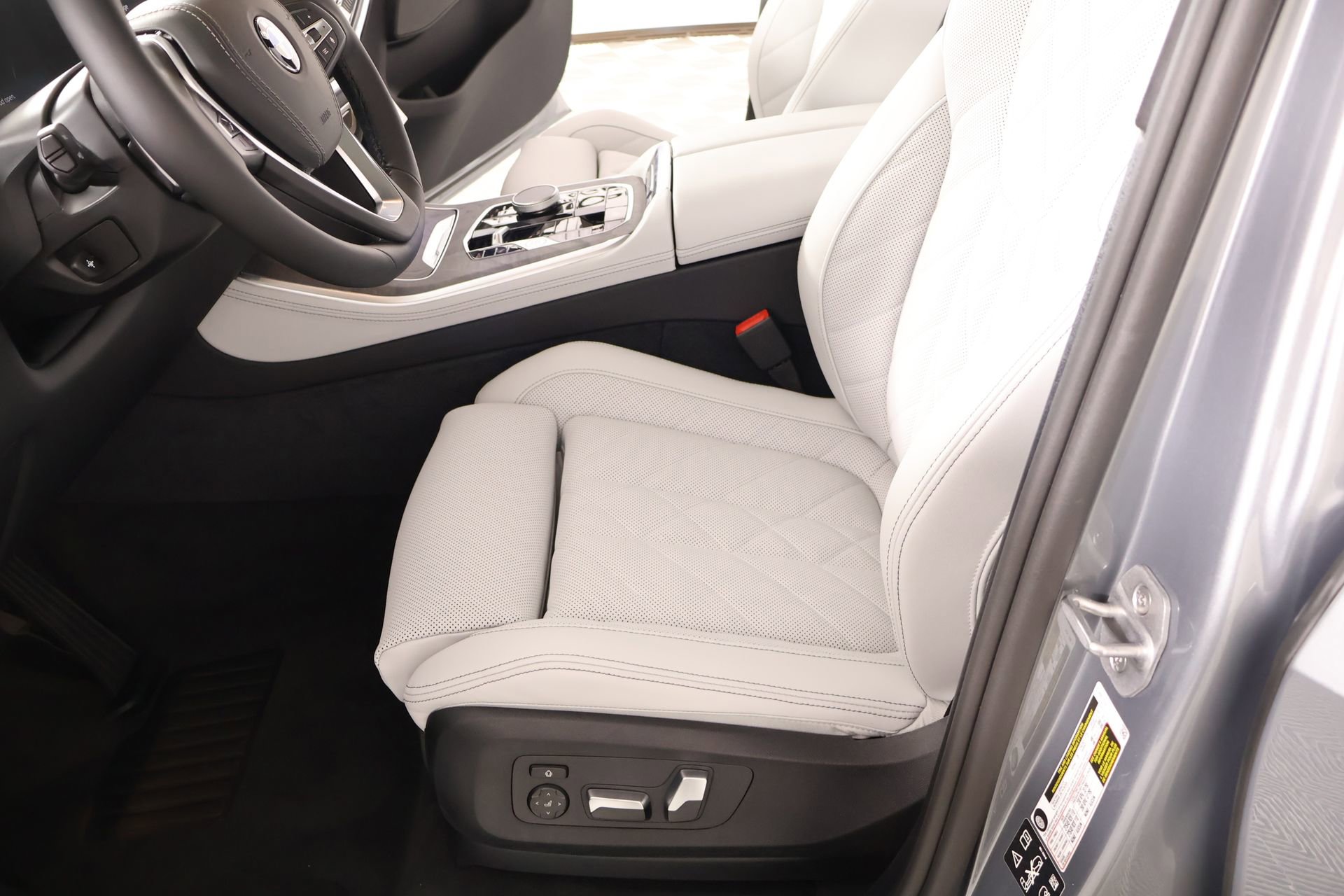 New 2026 BMW X5 xDrive40i AWD/4WD image 11