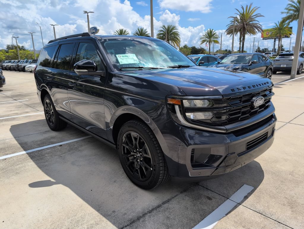 New 2027 Ford Expedition Platinum AWD/4WD image 1