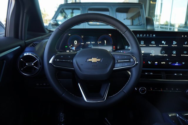 New 2025 Chevrolet Equinox EV LT image 16