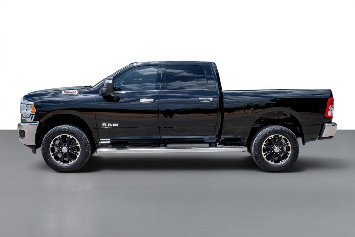 Used 2024 RAM 2500 Tradesman w/ Chrome Appearance Group AWD/4WD image 9