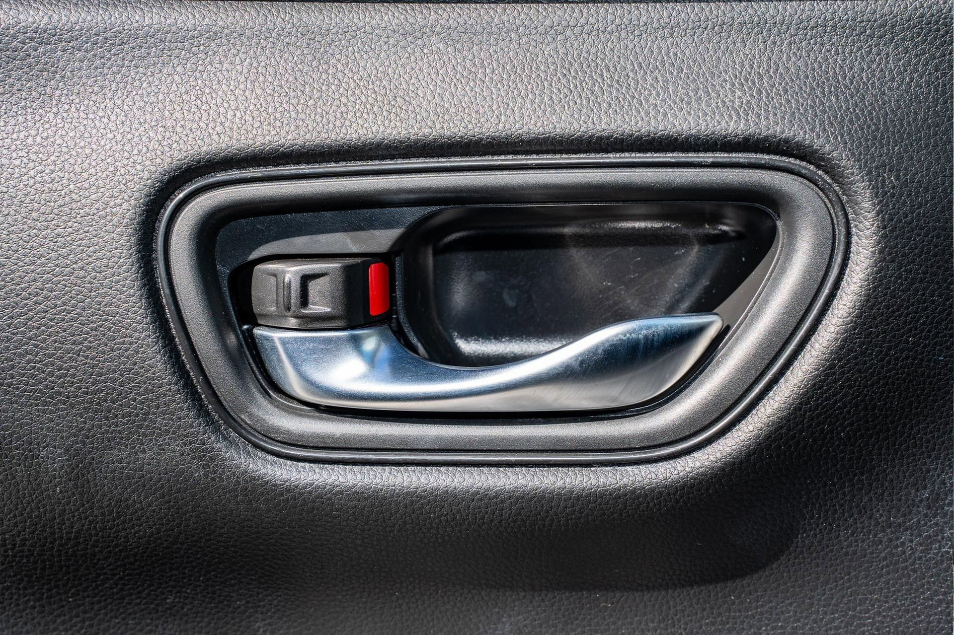 Used 2023 Honda HR-V LX image 26