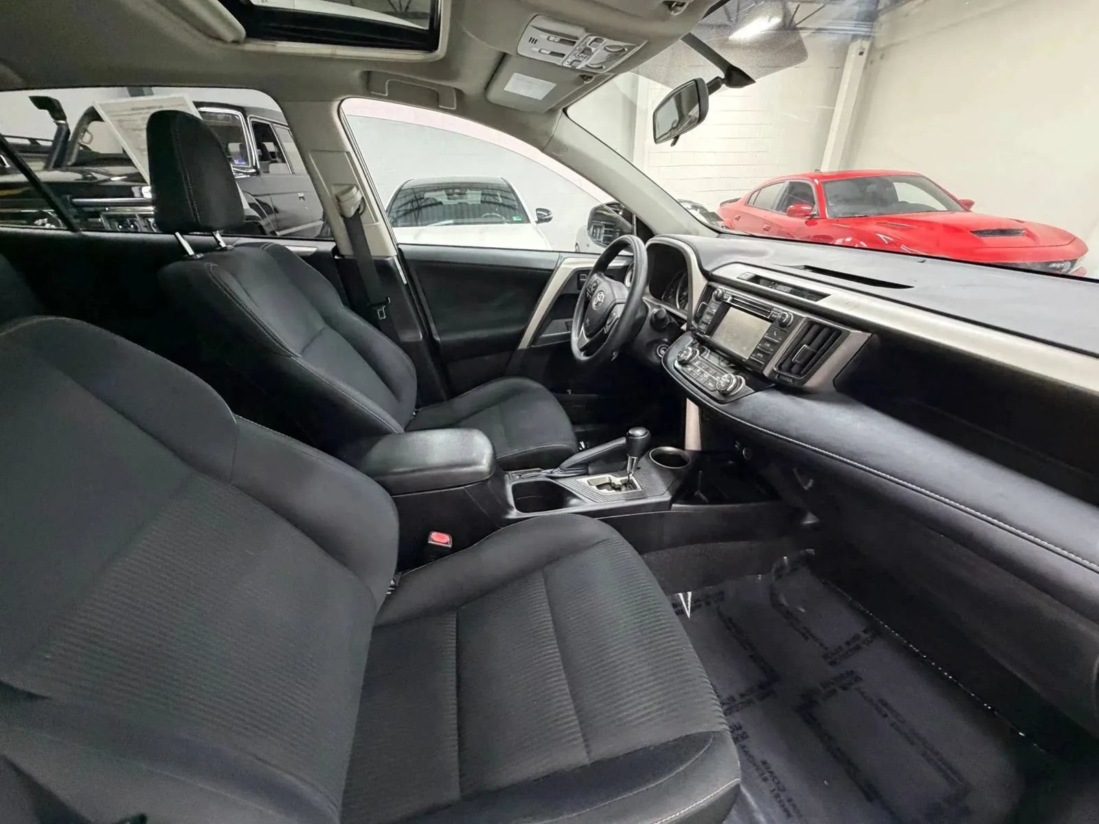 Used 2013 Toyota RAV4 XLE AWD/4WD image 20