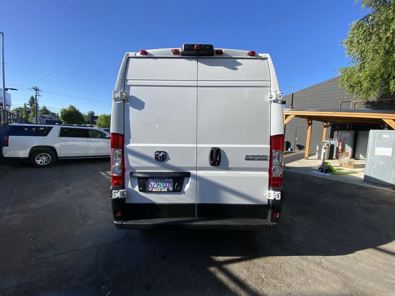 Used 2026 RAM ProMaster 2500 w/ Convenience Group FWD image 5