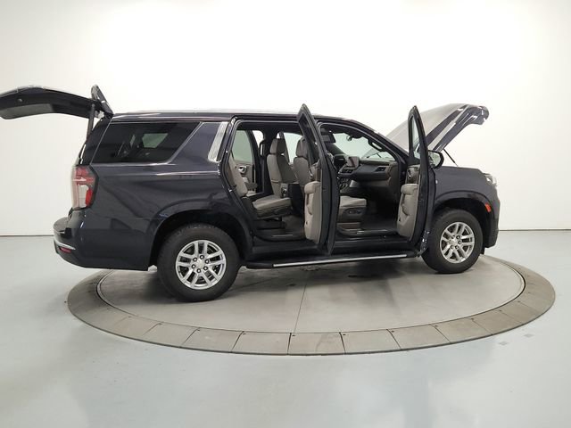 Used 2023 Chevrolet Tahoe LT AWD/4WD image 16