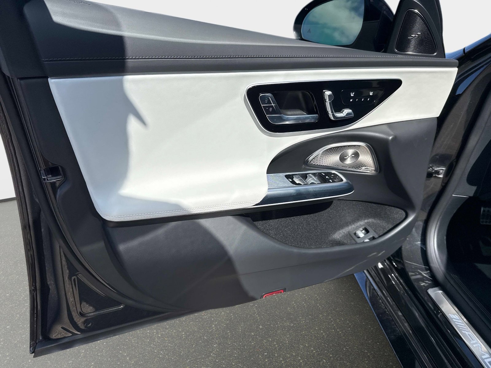 New 2026 Mercedes-Benz E 53 AMG e 4MATIC Sedan image 16
