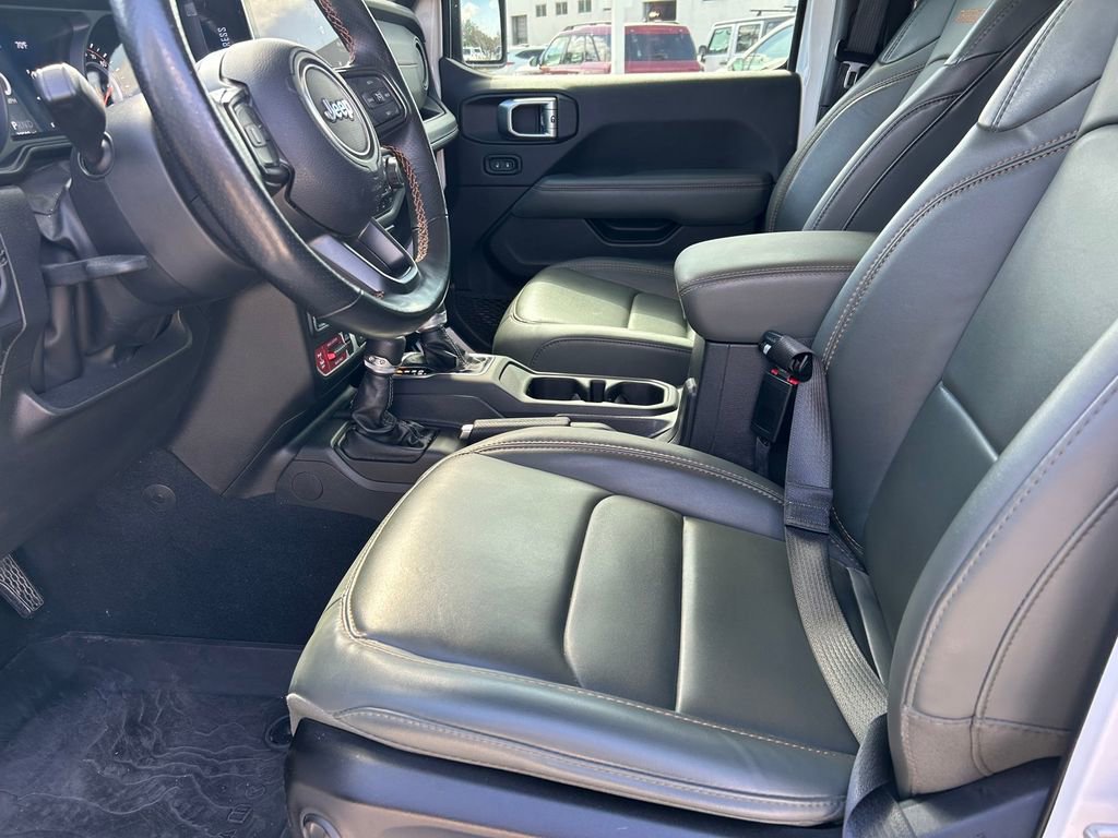 Used 2024 Jeep Gladiator Mojave w/ Safety Group image 11