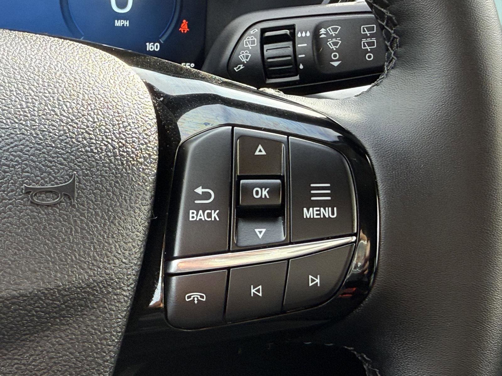 Used 2025 Ford Escape Platinum image 23