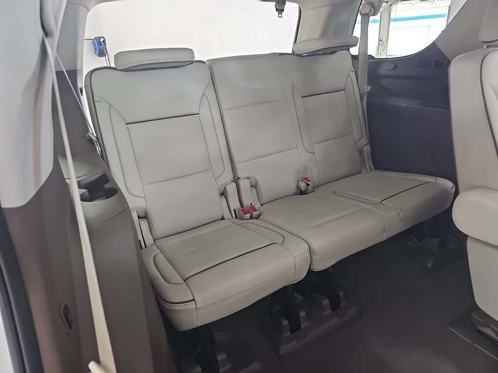 Used 2023 GMC Yukon Denali AWD/4WD image 12