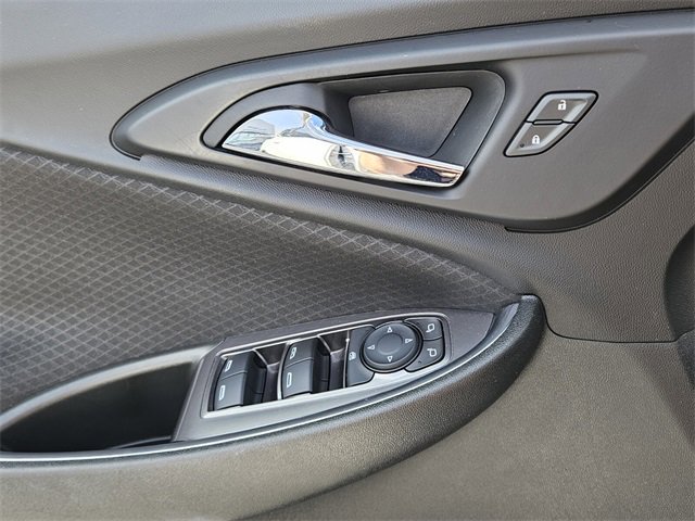 Used 2022 Chevrolet Malibu LT image 30