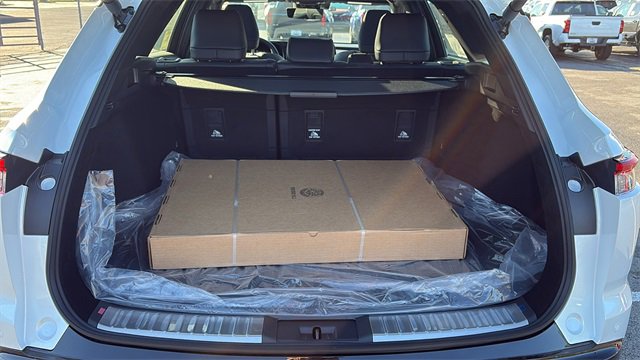 New 2025 Toyota Crown Signia image 27